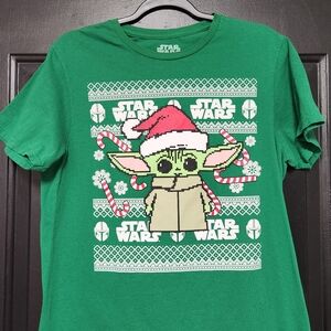Star Wars Christmas T-Shirt Medium Mandalorian Grogu Baby Yoda Green Xma…